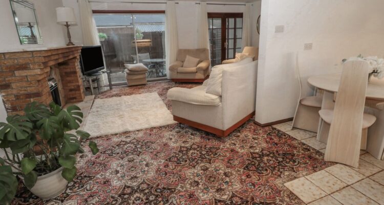 garden house living room